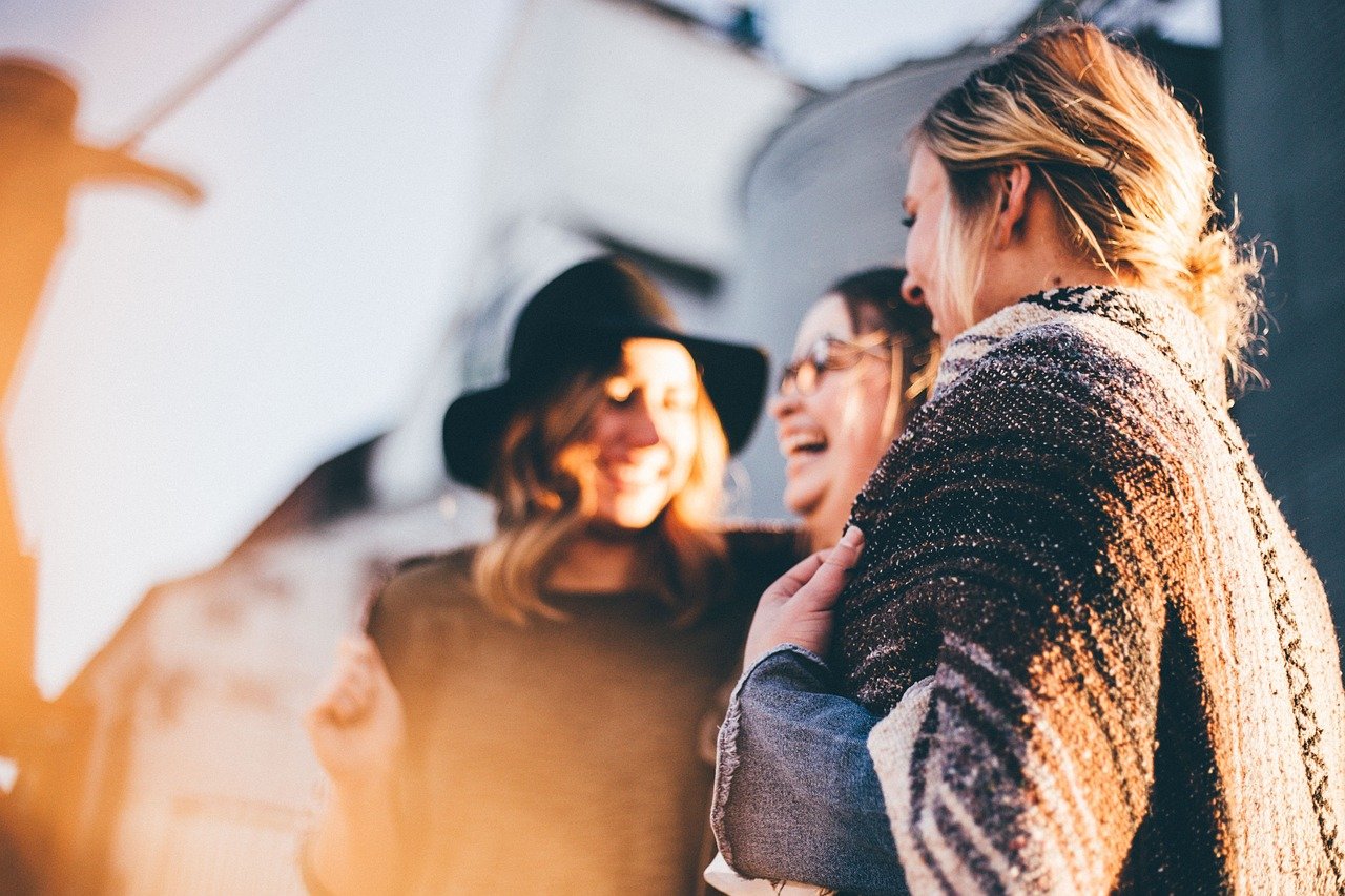 Staying Connected: A Guide for New Moms to Maintain Friendships After Baby