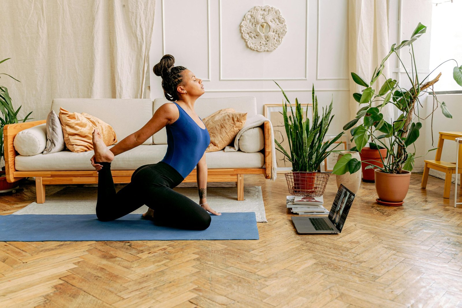 The Busy Mom’s Guide to Fitting in and Sticking to a Workout Routine