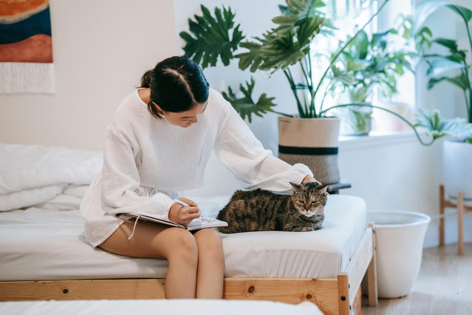 Finding 15 Minutes for Yourself: A Busy Mom’s Guide to Unwinding